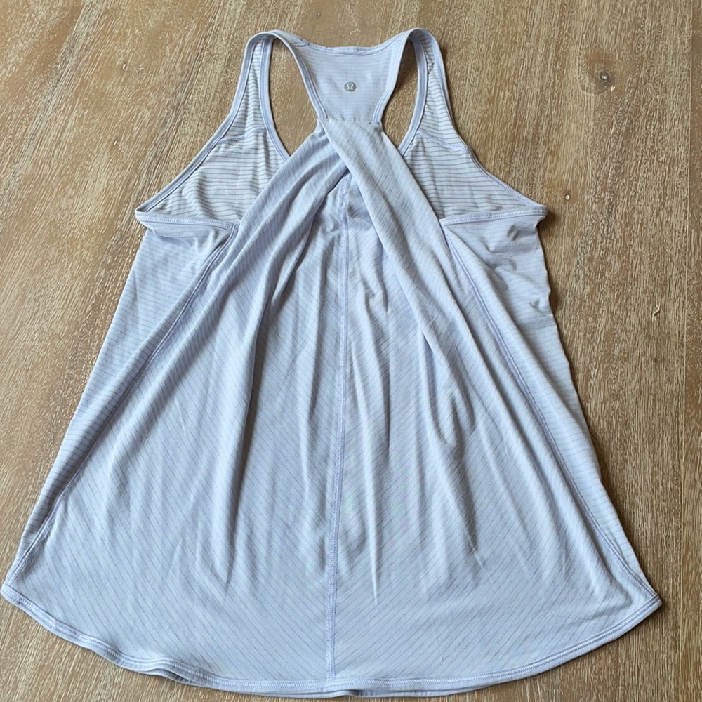 Lululemon Essential Tank Top Size 6 - Picture 7 of 10